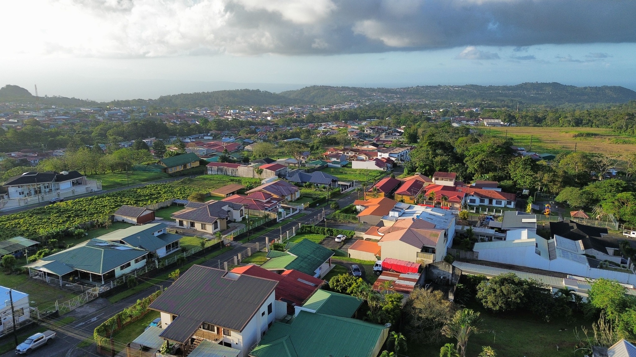 Propiedad en venta en Ciudad Quesada con apartamentos construidos