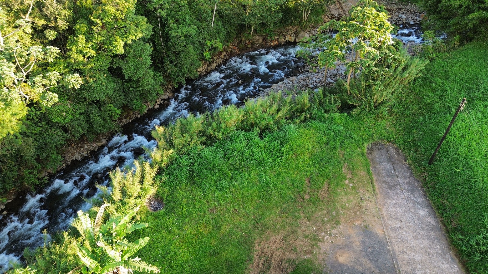 Propiedad en venta en Ciudad Quesada con apartamentos construidos